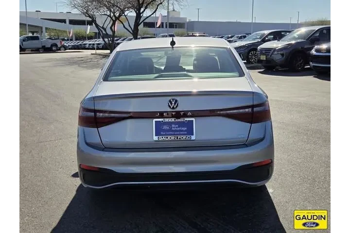 $20731 : Volkswagen Jetta 2025 SE 4dr image 6