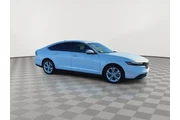 $23500 : Honda Accord 2024 LX 4dr Sed thumbnail