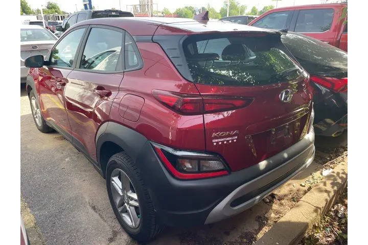 $20995 : Hyundai KONA 2023 AWD SE 4dr image 6