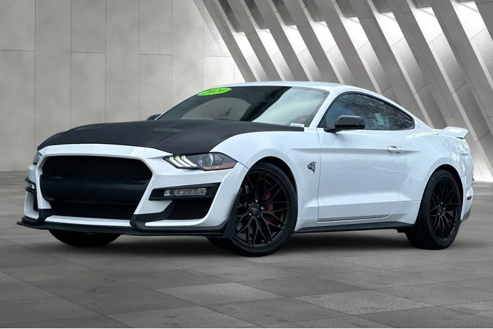 $31900 : Ford Mustang 2020 GT 2dr Fas image 2