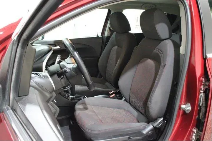 $13998 : Chevrolet Sonic 2020 LT 4dr image 5