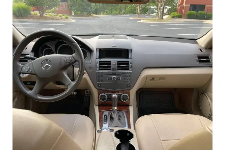 $6000 : 2010 Mercedes-Benz C-Class image 6