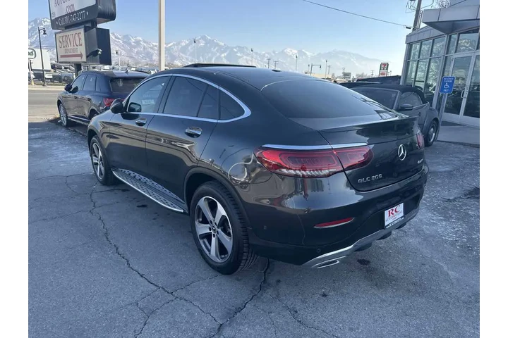 $34495 : 2021 GLC 300 4MATIC Coupe image 9