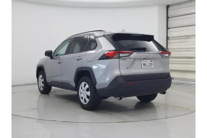 $25998 : Toyota RAV4 2020 AWD LE 4dr image 2