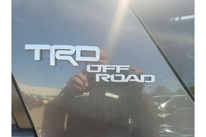 $30991 : Toyota 4Runner 2017 4x4 TRD image 10