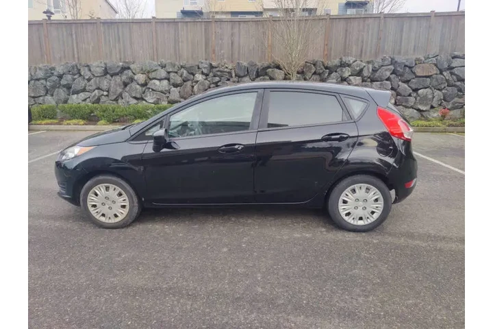 $5900 : 2017 Fiesta S image 7