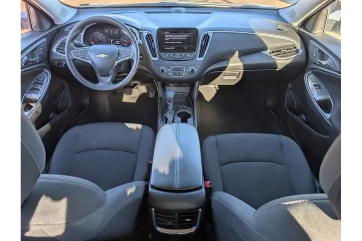 $18033 : Chevrolet Malibu 2024 LT 4dr image 10