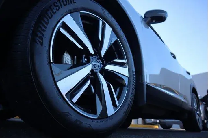 $30109 : Nissan Rogue 2023 AWD Platin image 9