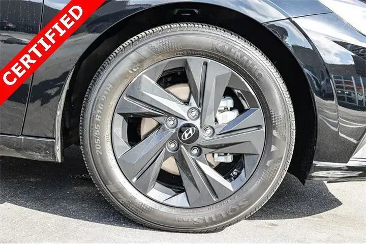 $16998 : Hyundai ELANTRA 2023 SEL 4dr image 9