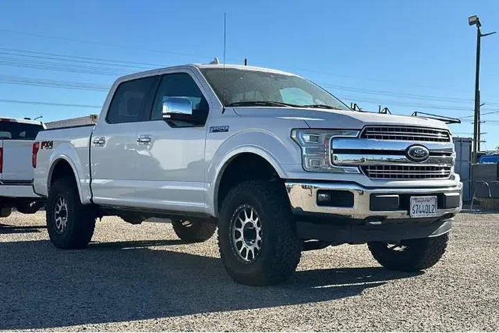 $33900 : Ford F-150 2018 4x4 Platinum image 2