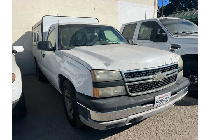$6000 : 2007 Silverado 1500 Classic W image 3