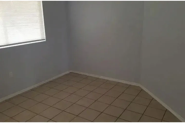 $1195 : Fresh 1bd 1ba @ Riverside image 7