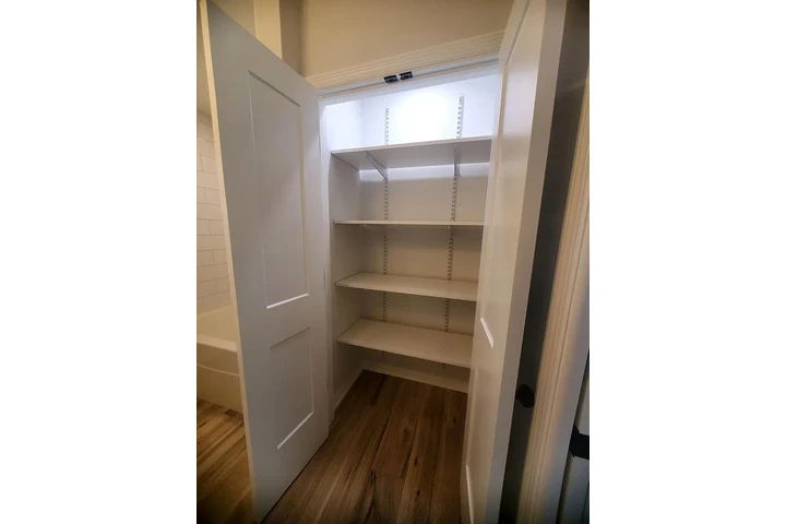 $900 : Comfortable 2 bedroom, 2 image 2