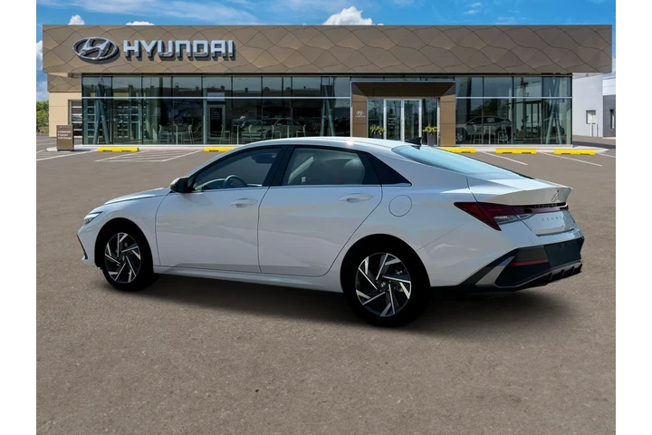 $24500 : Hyundai ELANTRA Hybrid 2025 image 4