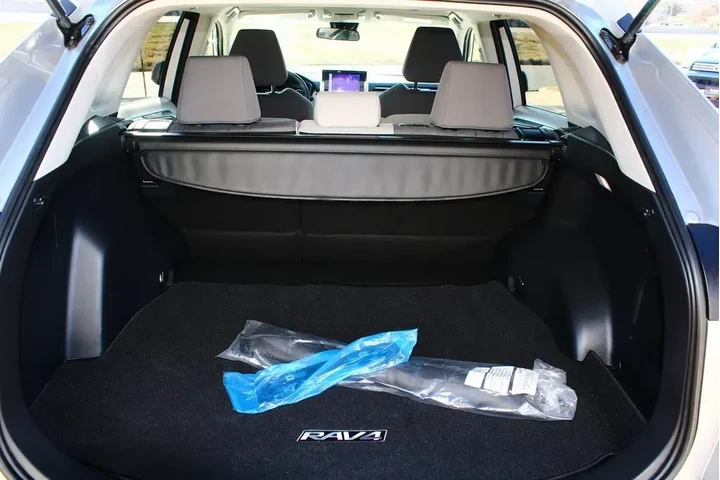 $26385 : Toyota RAV4 2024 XLE 4dr SUV image 10