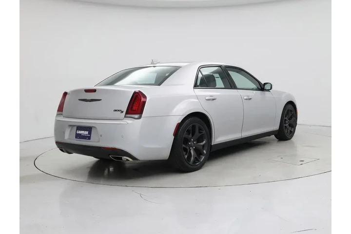 $24998 : Chrysler 300 2021 S V6 4dr S image 8