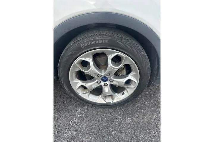 $10915 : Ford Escape 2014 AWD Titaniu image 7