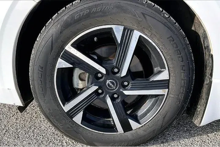 $19734 : Nissan Sentra 2024 SV 4dr Se image 7