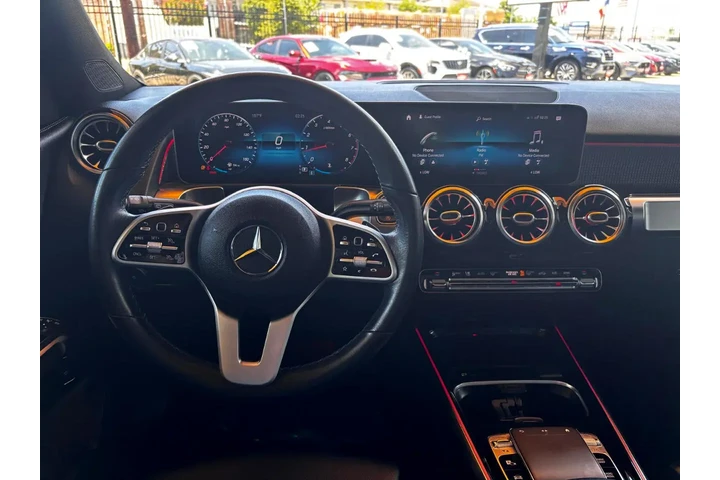 2020 Mercedes-Benz GLB GLB 25 image 8