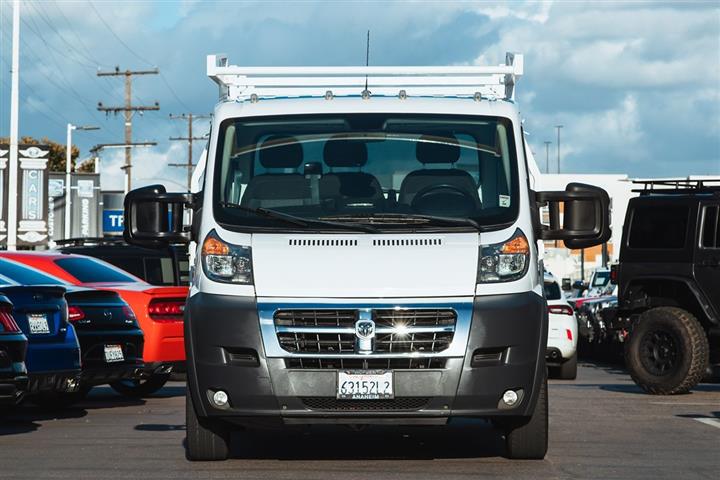 2017 ProMaster Chassis Cab image 2