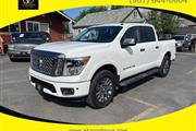 $32999 : 2018 NISSAN TITAN CREW CAB PL thumbnail