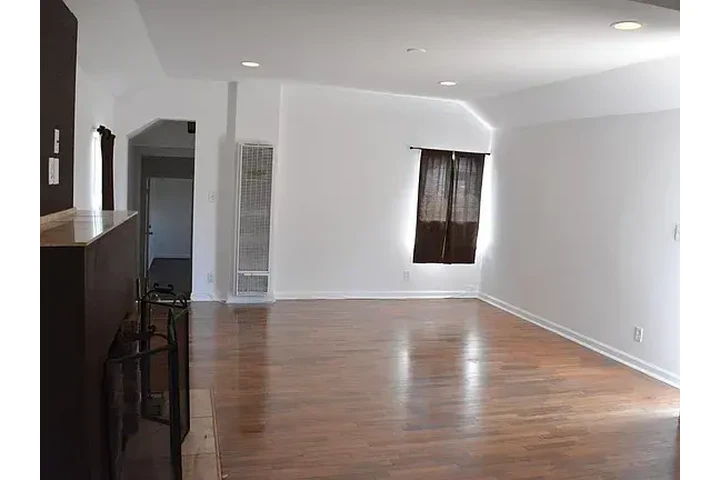 $1100 : Alhambra, CA excelente espacio image 5