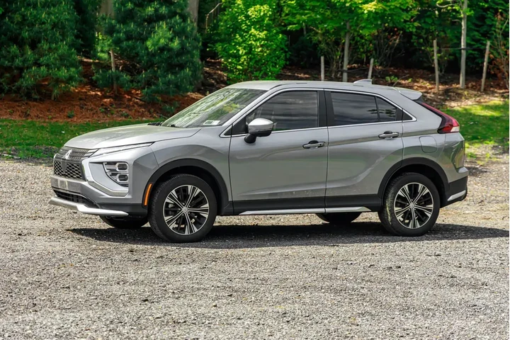 $16995 : Mitsubishi Eclipse Cross 202 image 3