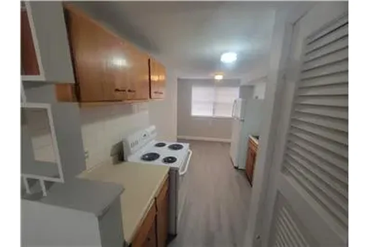 $1125 : Rental property with 2 bedro image 3