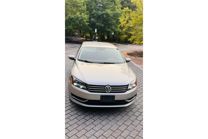 $3600 : 2012 Passat SE image 10