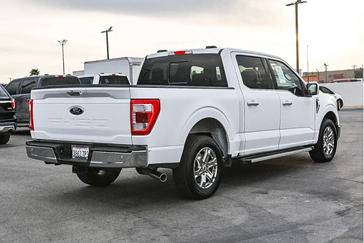 Ford F-150 2023 4x2 Lariat 4 image 9