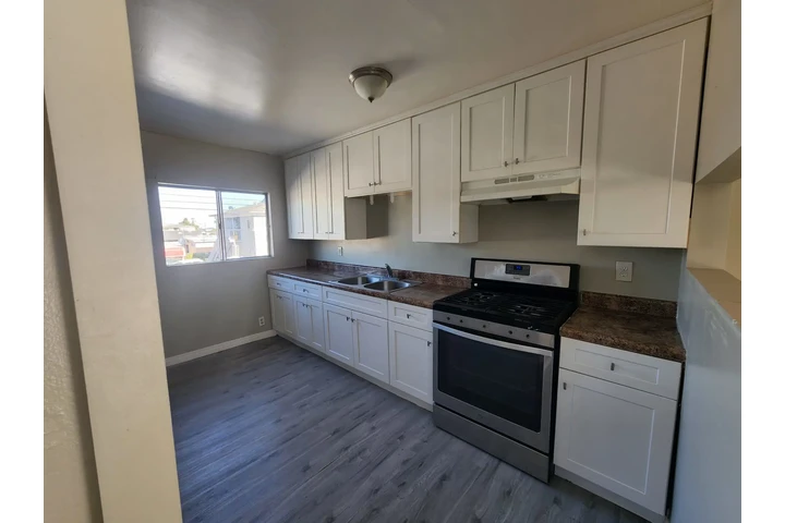 $2095 : Apt 2 Recamaras con Parking image 4