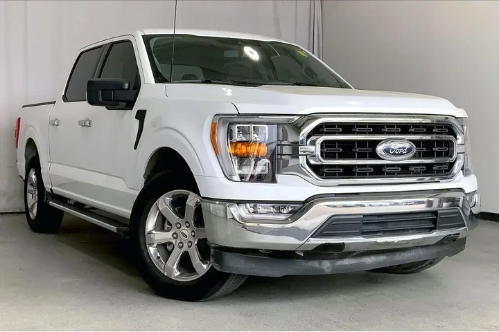 $32691 : Ford F-150 2022 4x2 XL 4dr S image 1