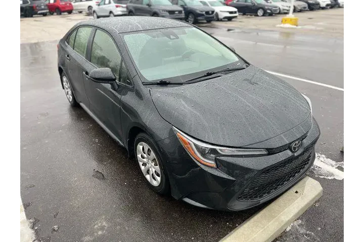 $12978 : Toyota Corolla 2020 LE 4dr S image 2
