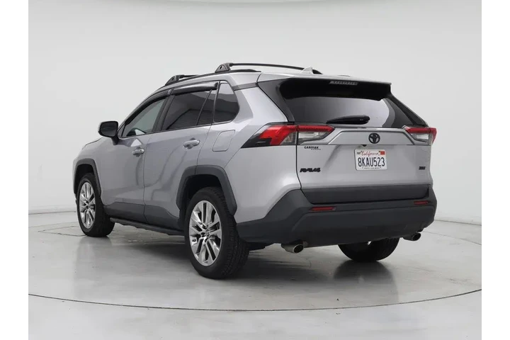 $23998 : Toyota RAV4 2019 XLE Premium image 2