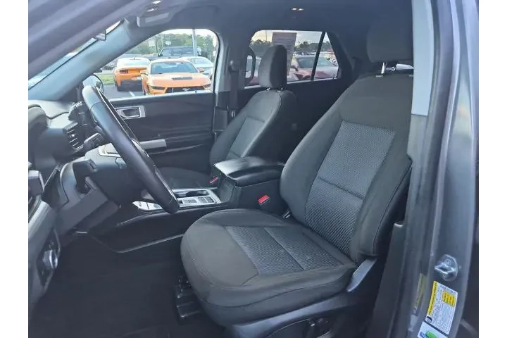$32988 : Ford Explorer 2024 XLT 4dr S image 10