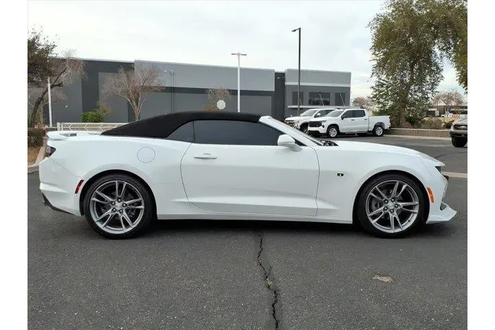 $27900 : Chevrolet Camaro 2023 LT 2dr image 6