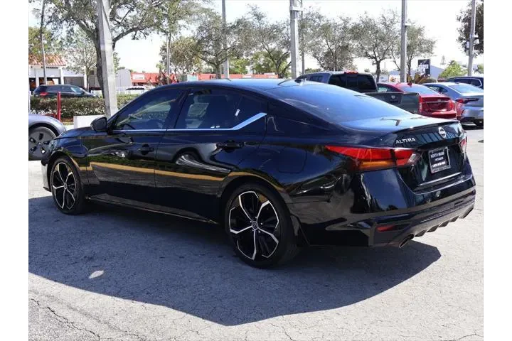 $19690 : Nissan Altima 2024 2.5 SR 4d image 6