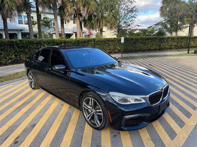 $17995 : 2016 BMW 7 Series image 6