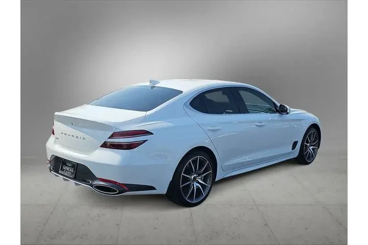 $32500 : Genesis G70 2025 AWD 2.5T St image 8