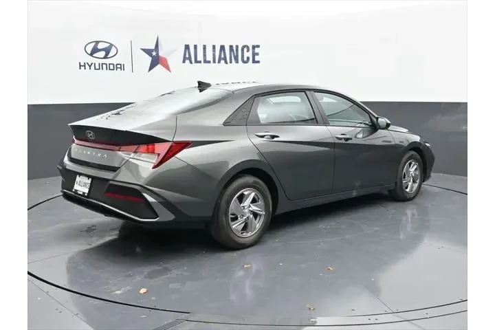 $20945 : Hyundai ELANTRA 2025 SE 4dr image 8