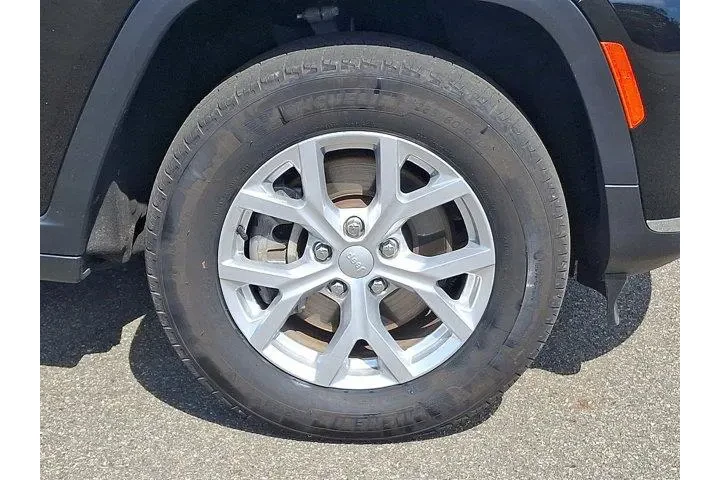 $30954 : Jeep Grand Cherokee L 2023 4 image 8