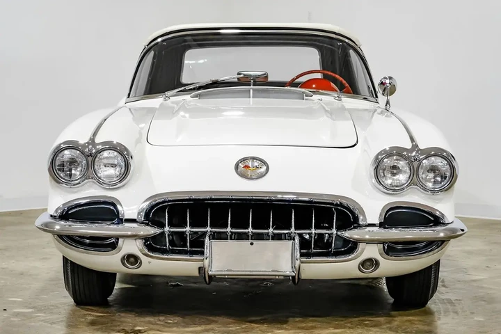 1960 Corvette image 6