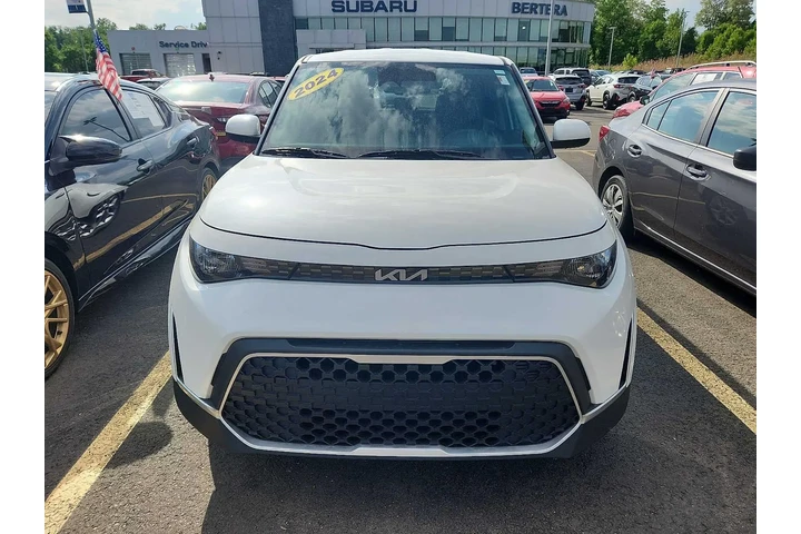 $21699 : Kia Soul 2024 S 4dr Crossove image 2