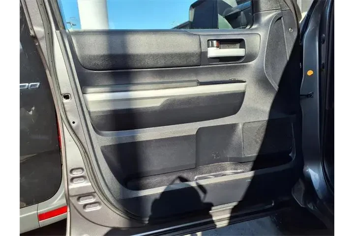 $23742 : Toyota Tundra 2015 4x2 SR5 4 image 9