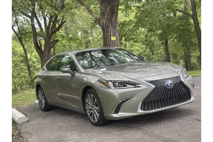 $26999 : 2021 ES 300h image 9