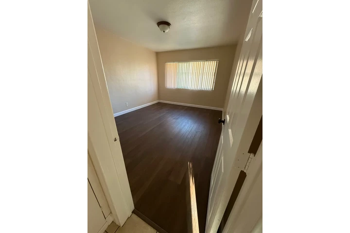 $1695 : APARTAMENTO DE 1 RECAMARA image 3