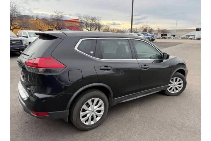 $16952 : 2017 Rogue S image 2