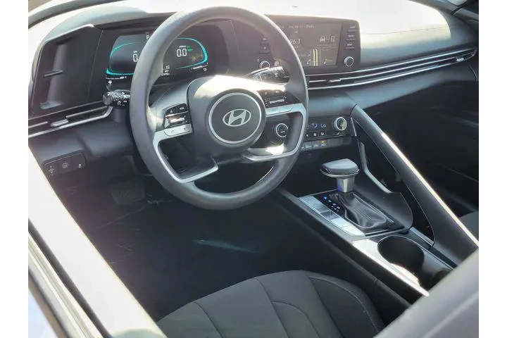 $21699 : Hyundai ELANTRA Hybrid 2025 image 3