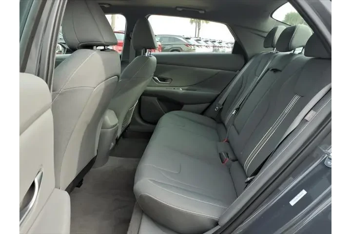 $27260 : Hyundai ELANTRA 2025 SEL Con image 8