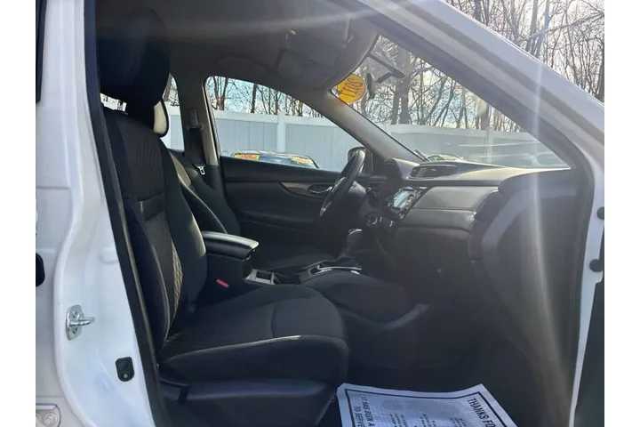 $10499 : 2017 Rogue S image 9